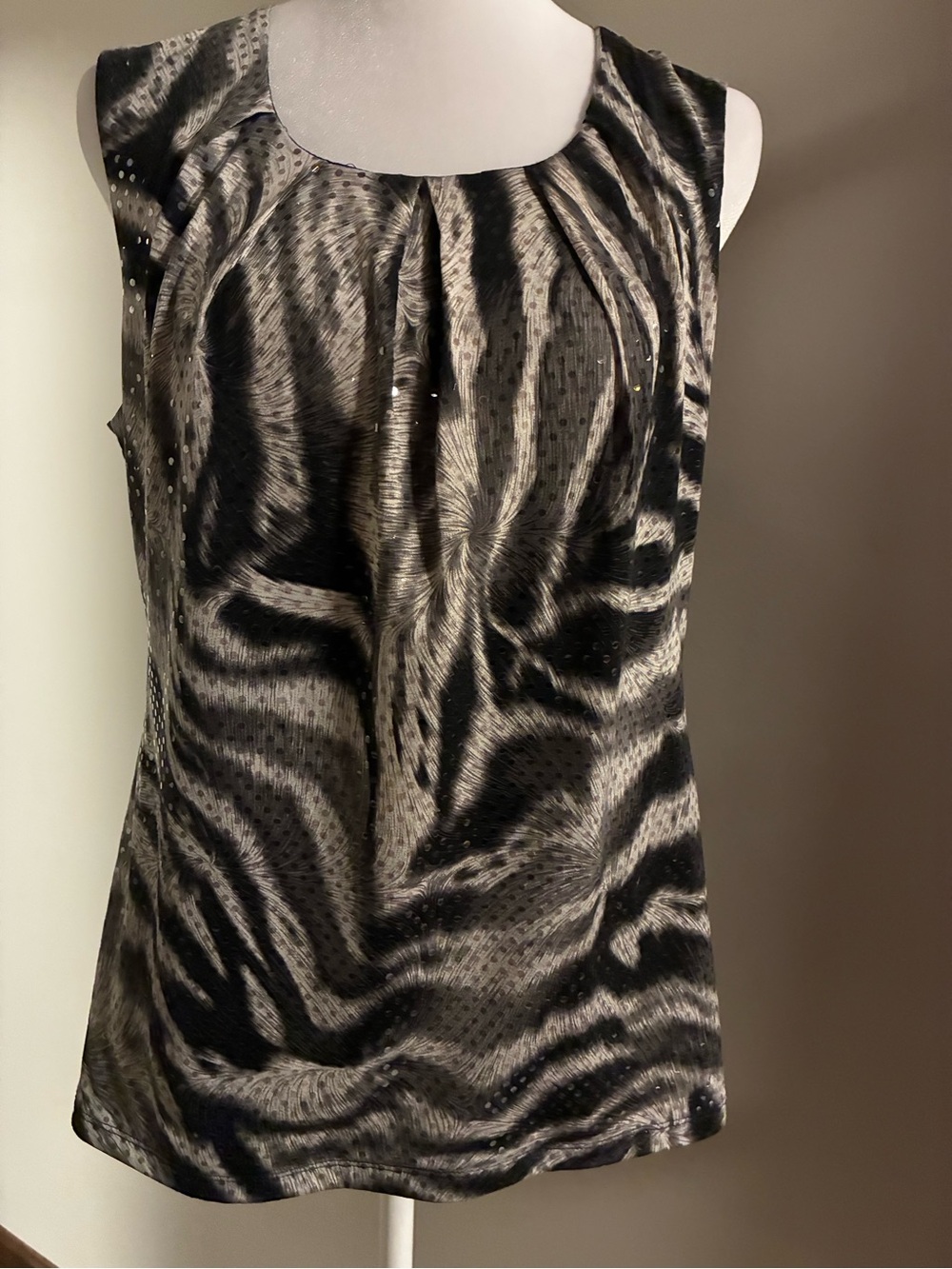 Alfani Black and Gray /white Animal-Print Sleeveless top